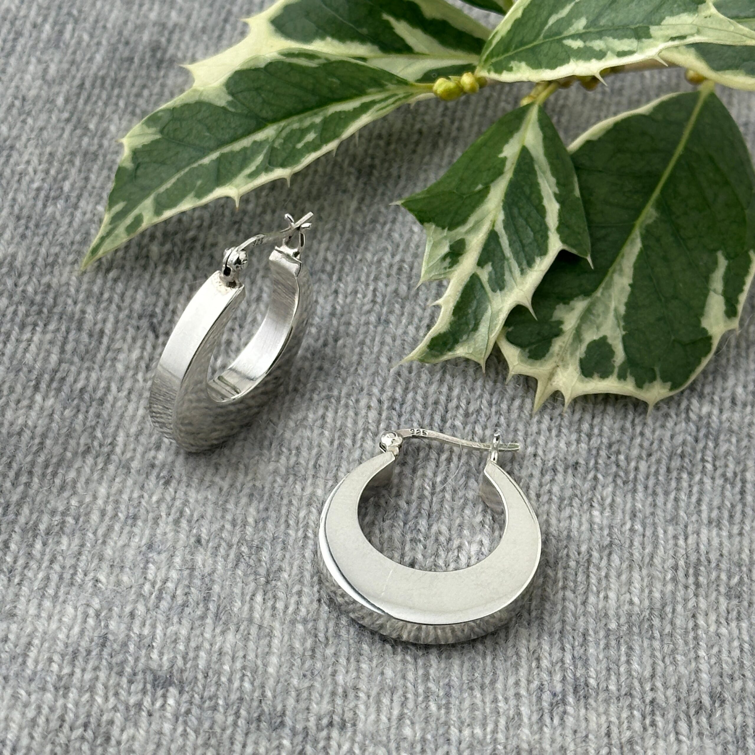 ボリューム ラウンド フープピアス リトルラグーン鎌倉