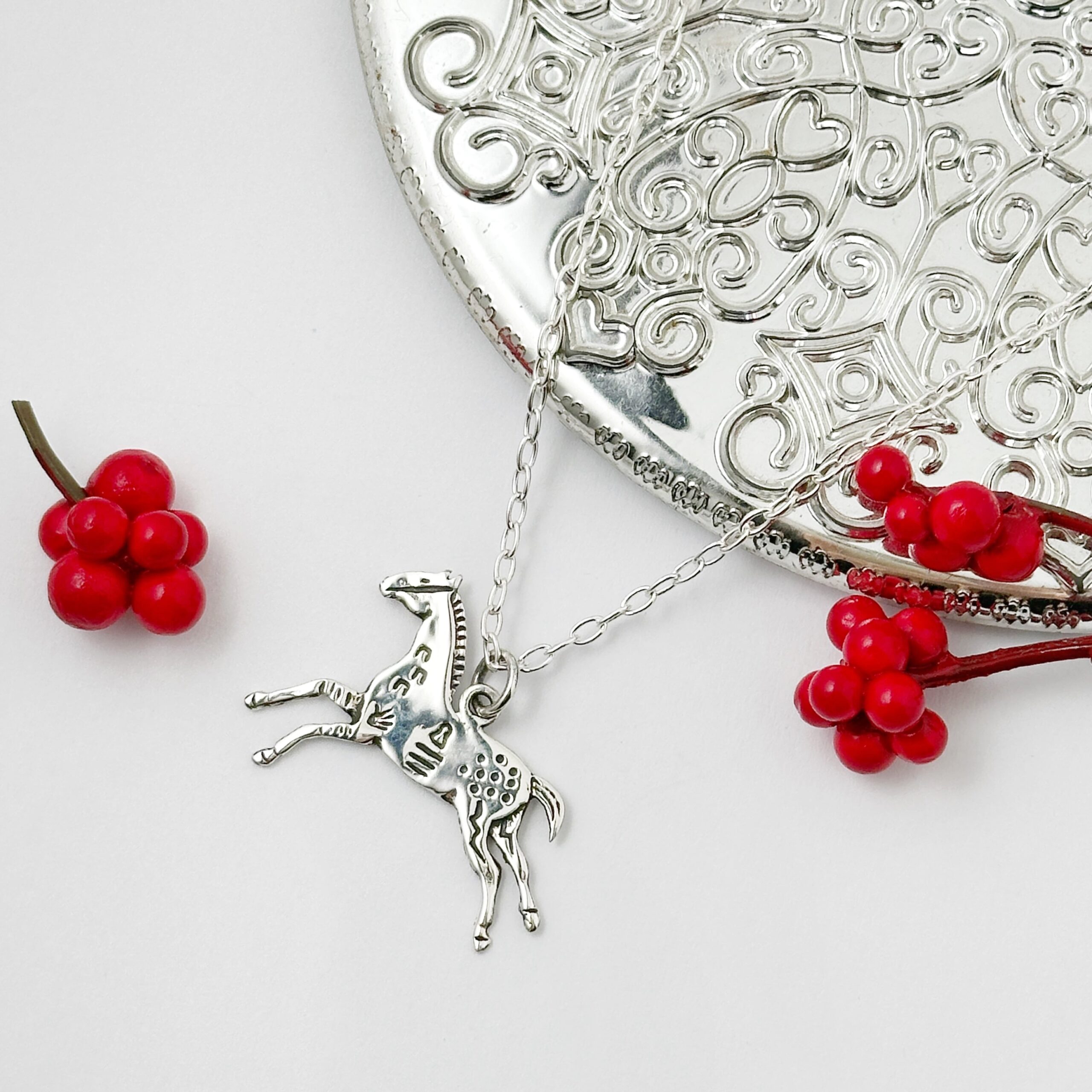 駆け抜ける馬 ペンダントトップ　リトルラグーン鎌倉