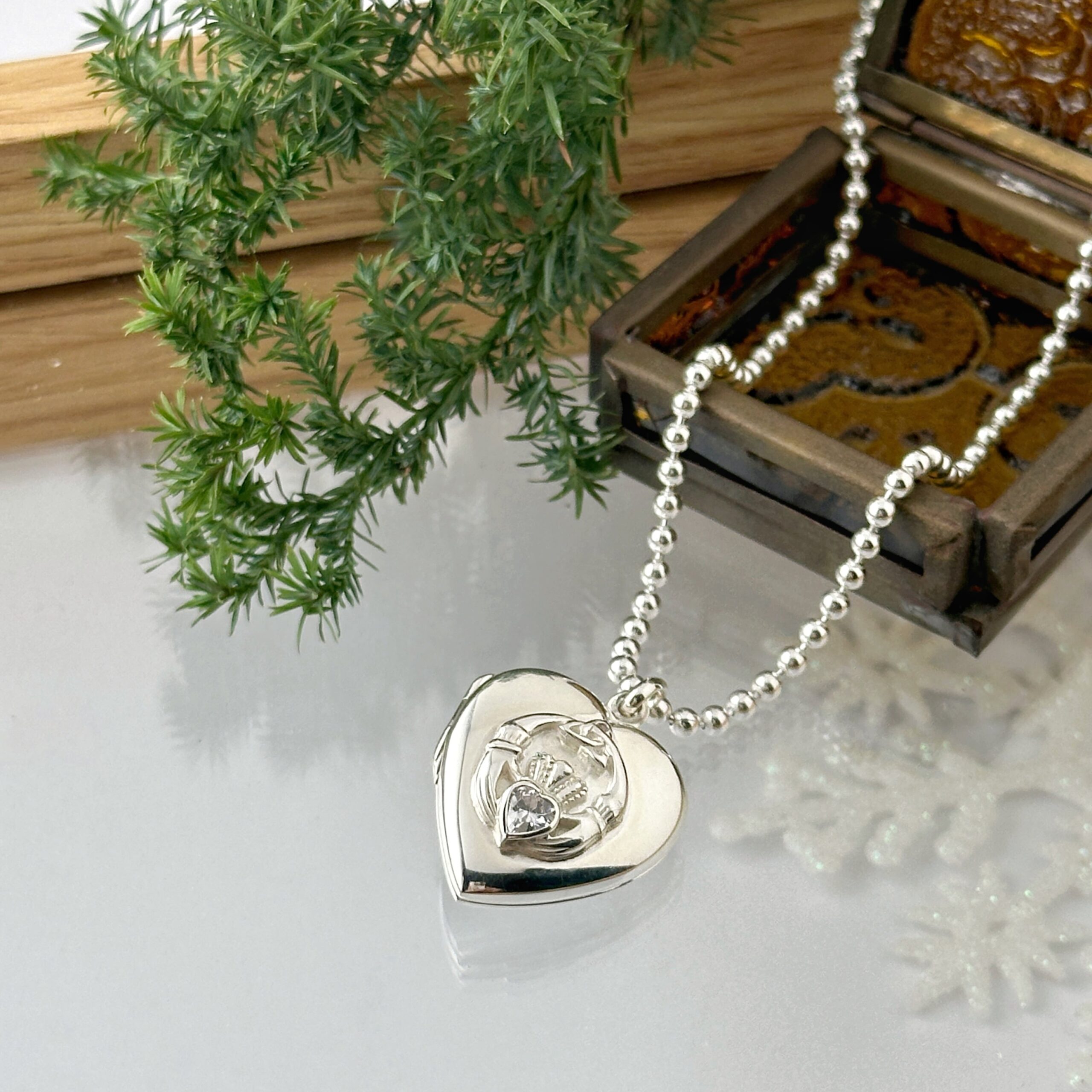 ジルコニア クラダ ハート ロケット ペンダント リトルラグーン鎌倉