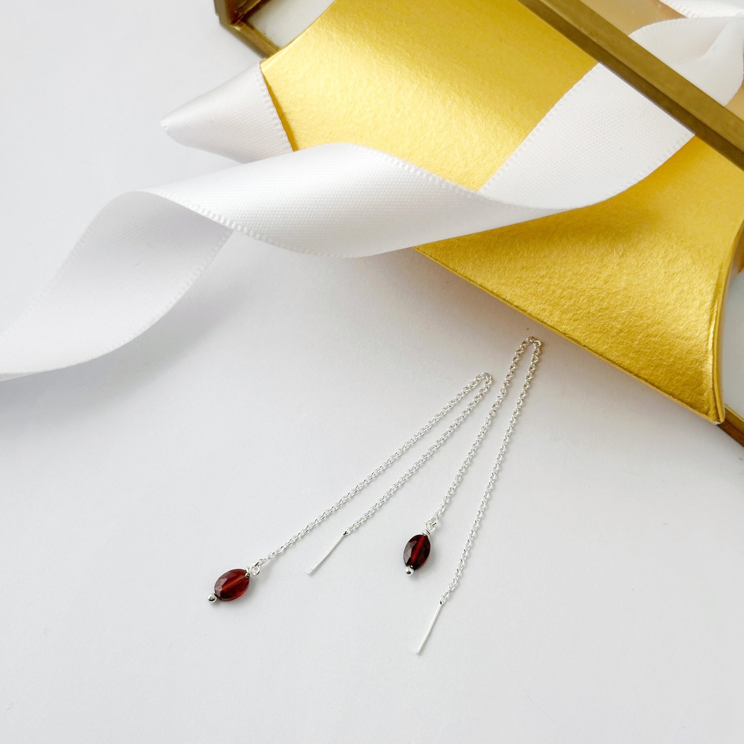 ガーネット アメリカンピアス リトルラグーン鎌倉