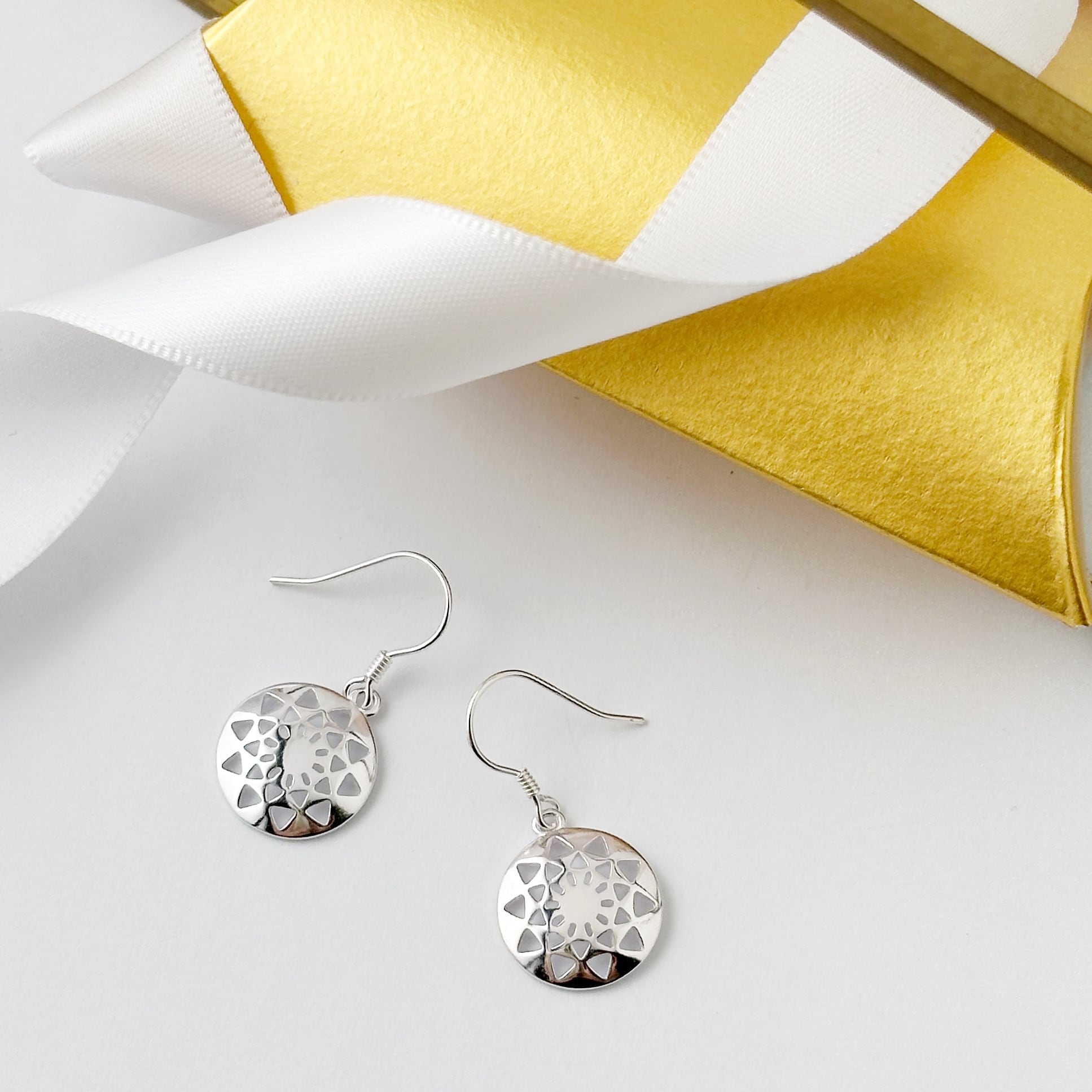 スカシ ザ サン コイン フックピアス リトルラグーン鎌倉