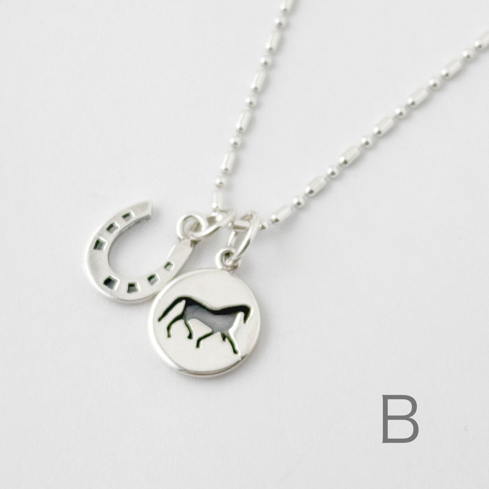ホースコイン と 選べる 馬蹄 ペンダント　リトルラグーン鎌倉