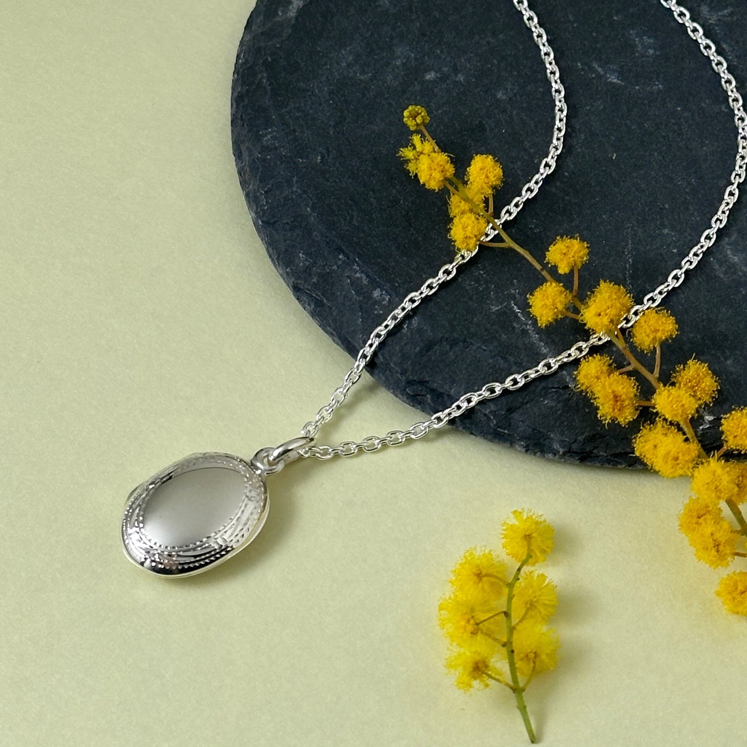 リバーシブル オーバル ロケット ペンダント リトルラグーン鎌倉