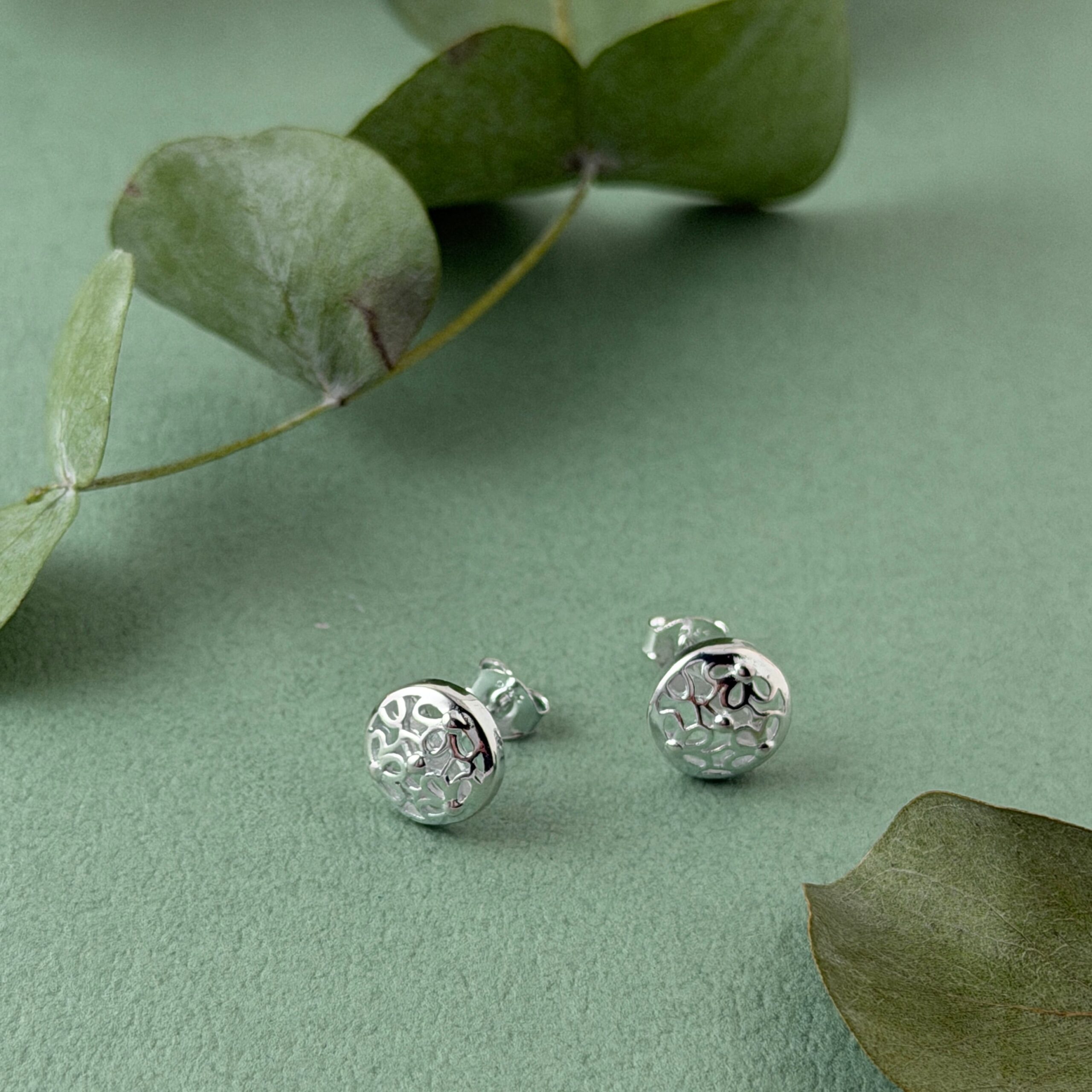 フラワー ラウンド スタッド ピアス リトルラグーン鎌倉